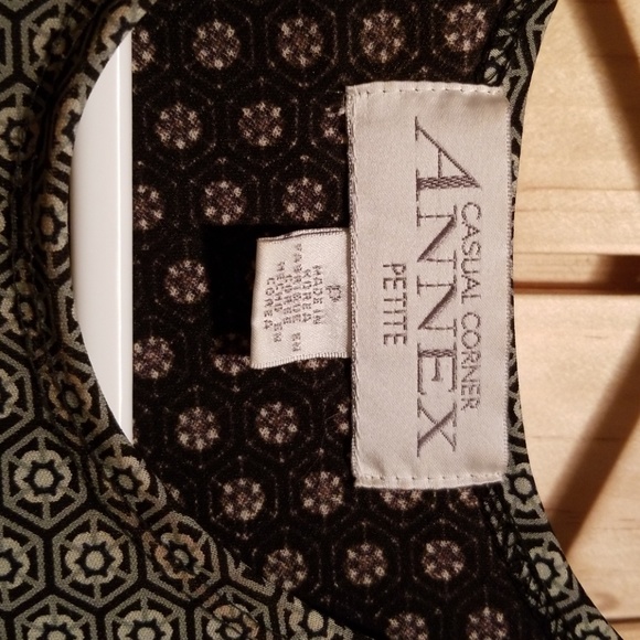 Top - Picture 2 of 4